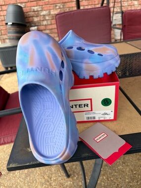 Hunter Bryce Tie-Dye Foam Clogs